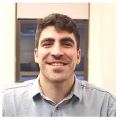 Zeke Vainer headshot